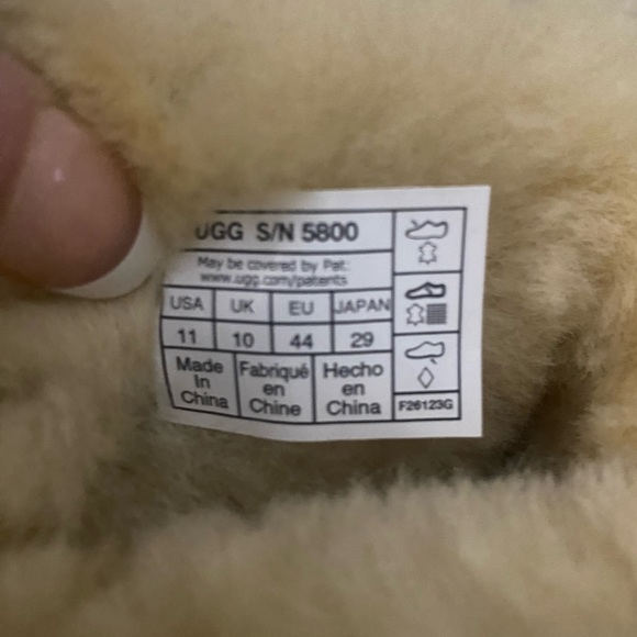 UGG Boots Classic Short, Best Seller. - Picture 9 of 12